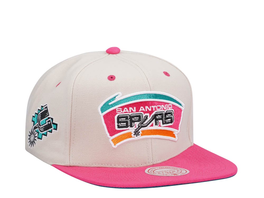 Mitchell & Ness San Antonio Spurs Sail Off White Two Tone Snapback Cap