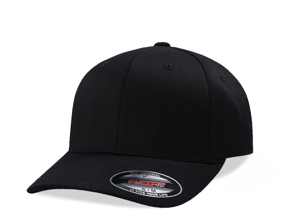 Yupoong Basic Black Flexfit Hat